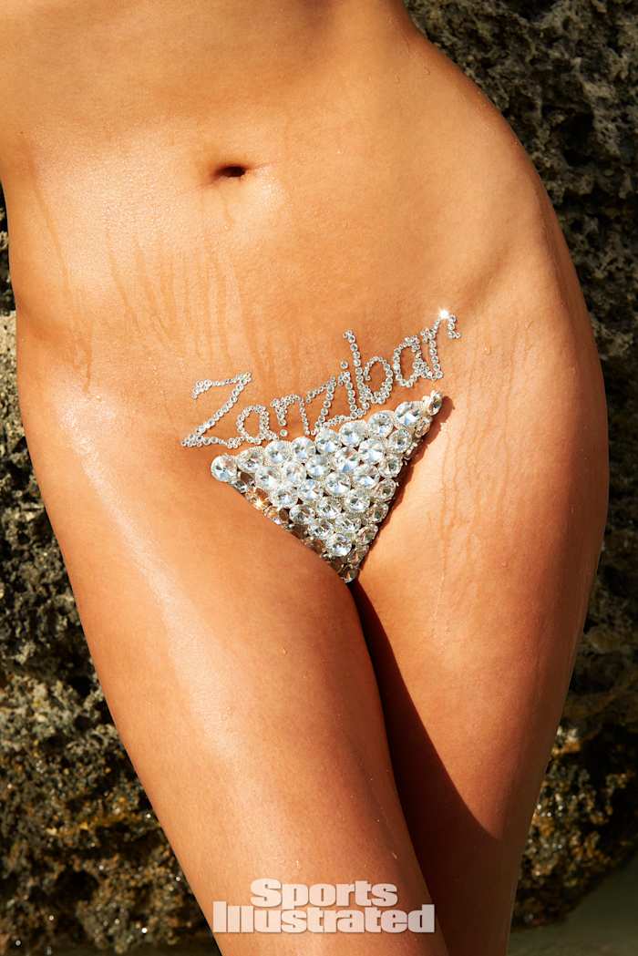 Chrissy Teigen 2016 web X159762_TK2_01495-rawWMFinal1920.jpg